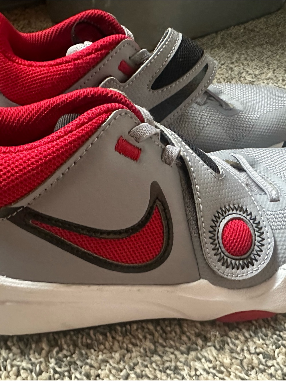 Nike Team Hustle D 11 size 5Y / 6.5 women’s